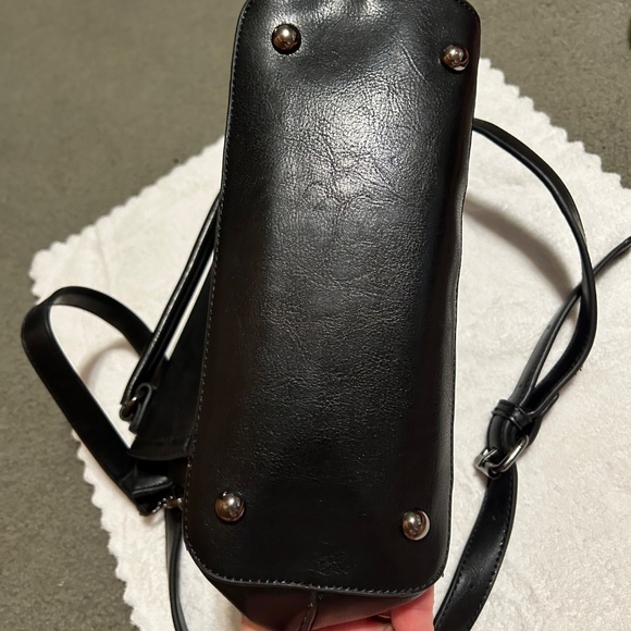 Genuine Black leather Purse - Picture 7 of 8
